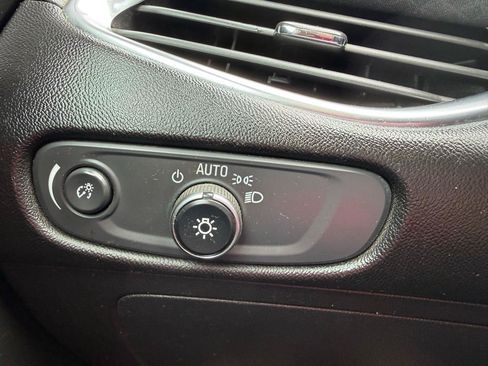Used 2020 Chevrolet Malibu LT FWD image 24