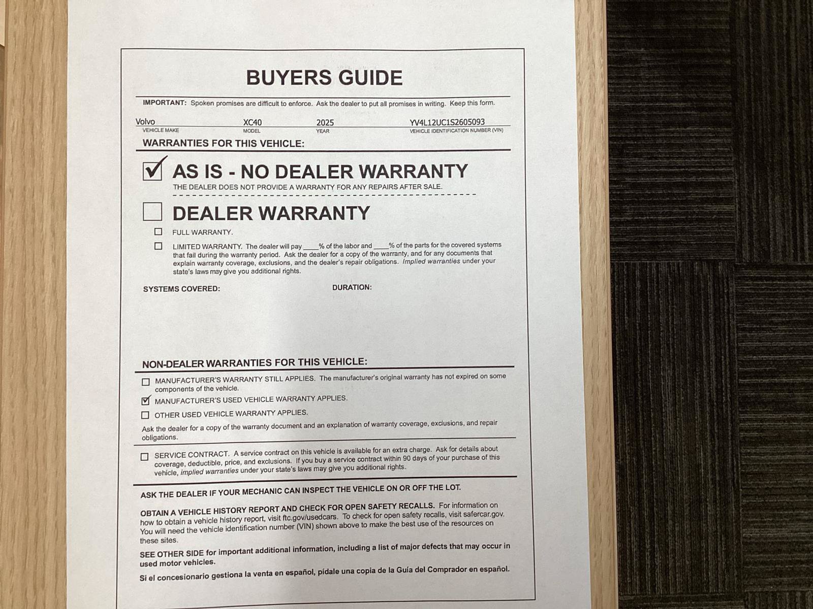 Certified 2025 Volvo XC40 B5 Plus AWD/4WD image 37
