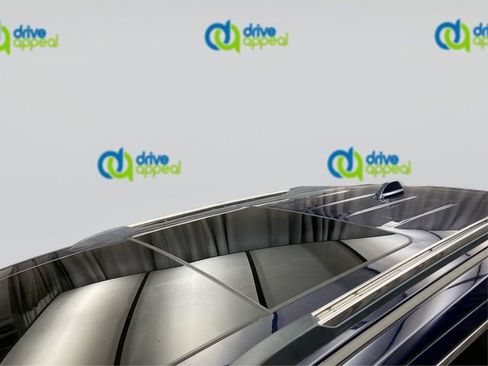 Used 2017 Jeep Grand Cherokee Overland image 13