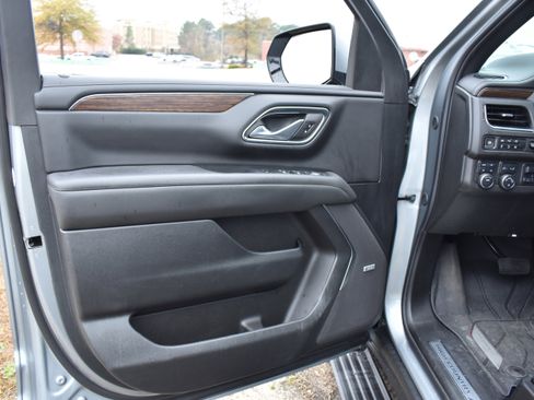 Used 2024 Chevrolet Tahoe High Country w/ Premium Package image 23