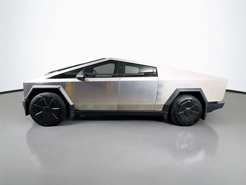 Used 2024 Tesla Cybertruck AWD Crew Cab image 8