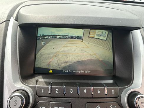 Used 2016 Chevrolet Equinox LT FWD image 23