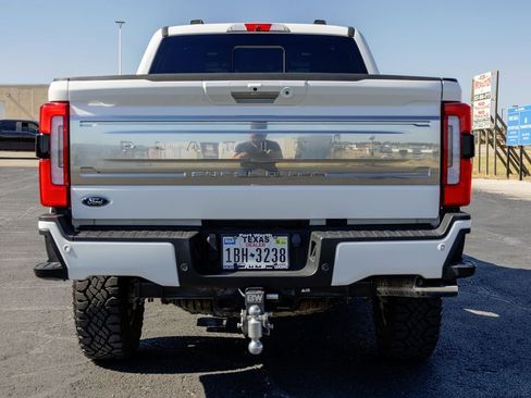 Used 2024 Ford F250 Platinum w/ Tremor Off-Road Package image 6