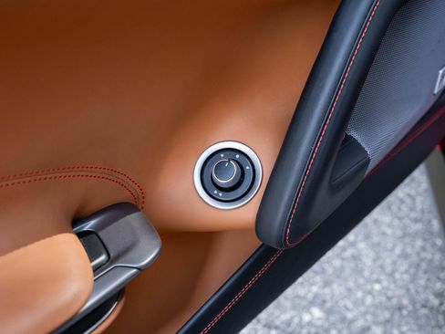 Used 2017 Ferrari GTC4Lusso image 27