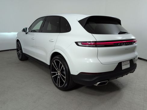 New 2026 Porsche Cayenne AWD/4WD image 9