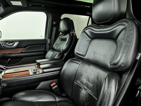 Used 2020 Lincoln Navigator Reserve RWD image 15
