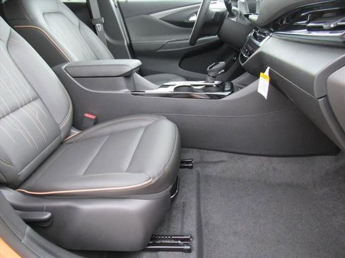 New 2025 Buick Envista Avenir image 10