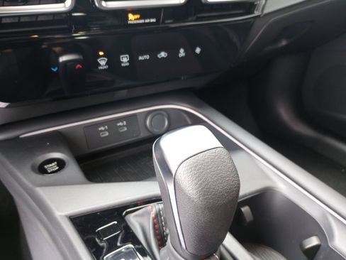 Used 2026 Nissan Sentra SR w/ Floor Mat Package FWD image 19