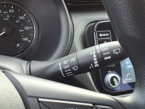 Used 2023 Nissan Kicks SV FWD image 29