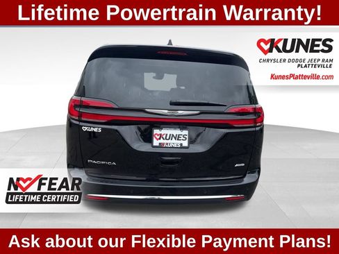 Used 2025 Chrysler Pacifica Select AWD/4WD image 8