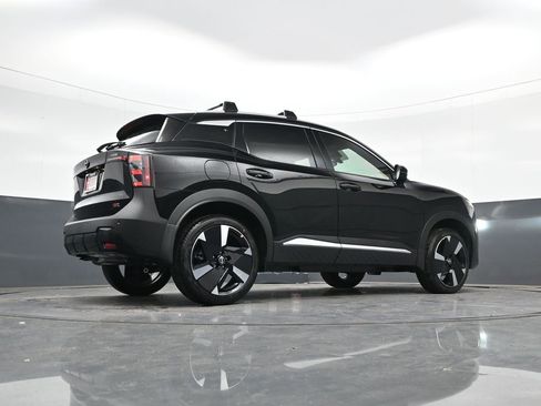 New 2025 Nissan Kicks SR image 23