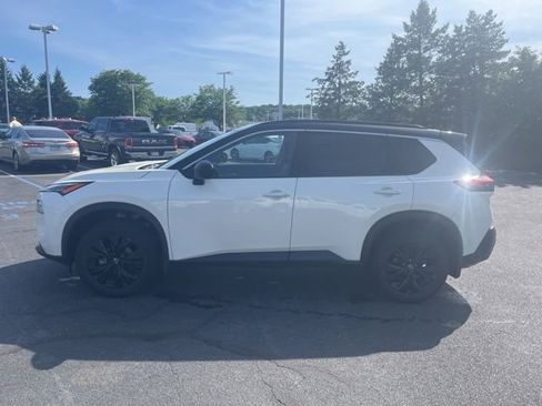 Certified 2023 Nissan Rogue SV w/ SV Premium B Package AWD/4WD image 4
