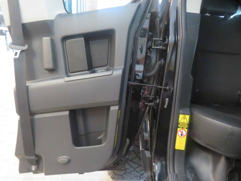 Used 2014 Toyota FJ Cruiser 4WD w/ Upgrade Package image 28