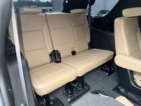 Used 2024 Chevrolet Tahoe Premier RWD image 30