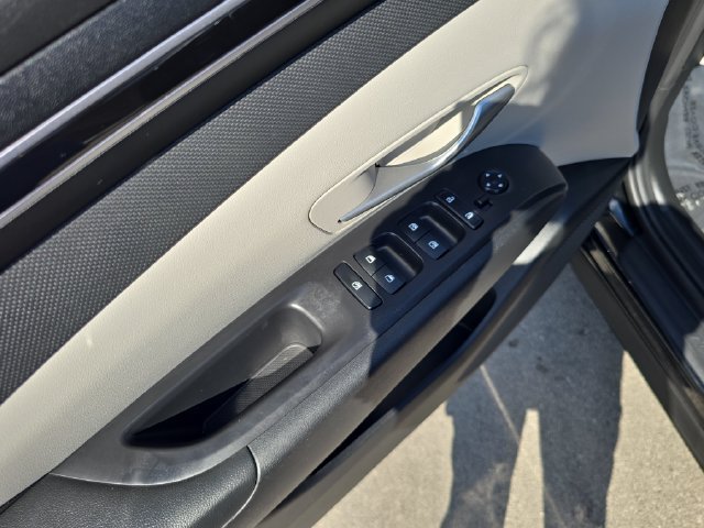 Certified 2024 Hyundai Tucson SEL FWD image 11