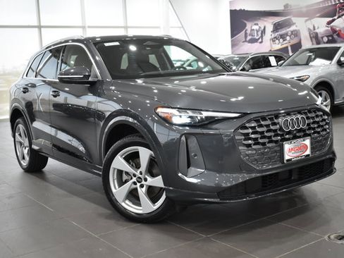 Used 2025 Audi Q5 Premium Plus w/ Premium Plus AWD/4WD image 37