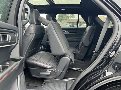 Used 2025 Ford Explorer ST-Line w/ Premium Package AWD/4WD image 48