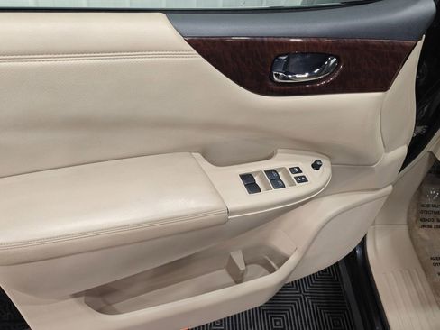 Used 2012 Nissan Quest SL FWD image 39