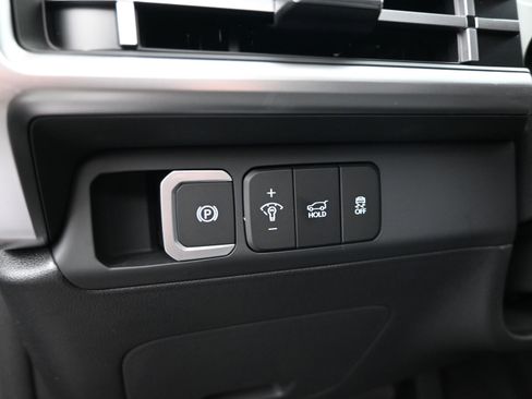 Used 2024 Hyundai Santa Fe SEL FWD image 17