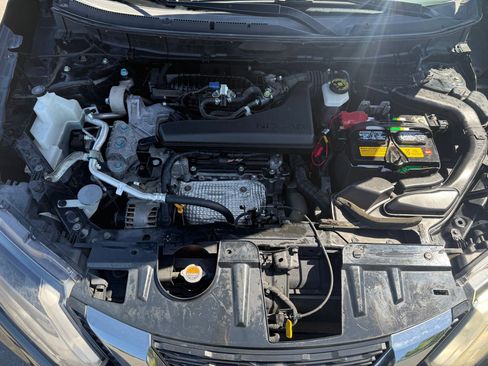 Used 2017 Nissan Rogue SV AWD/4WD image 31
