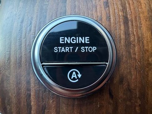 Used 2026 Mercedes-Benz GLC 300 4MATIC image 25