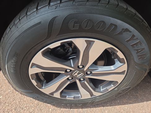 Used 2018 Honda CR-V LX image 10