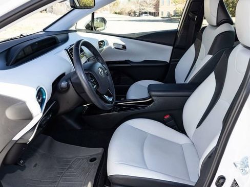 Used 2021 Toyota Prius AWD image 26