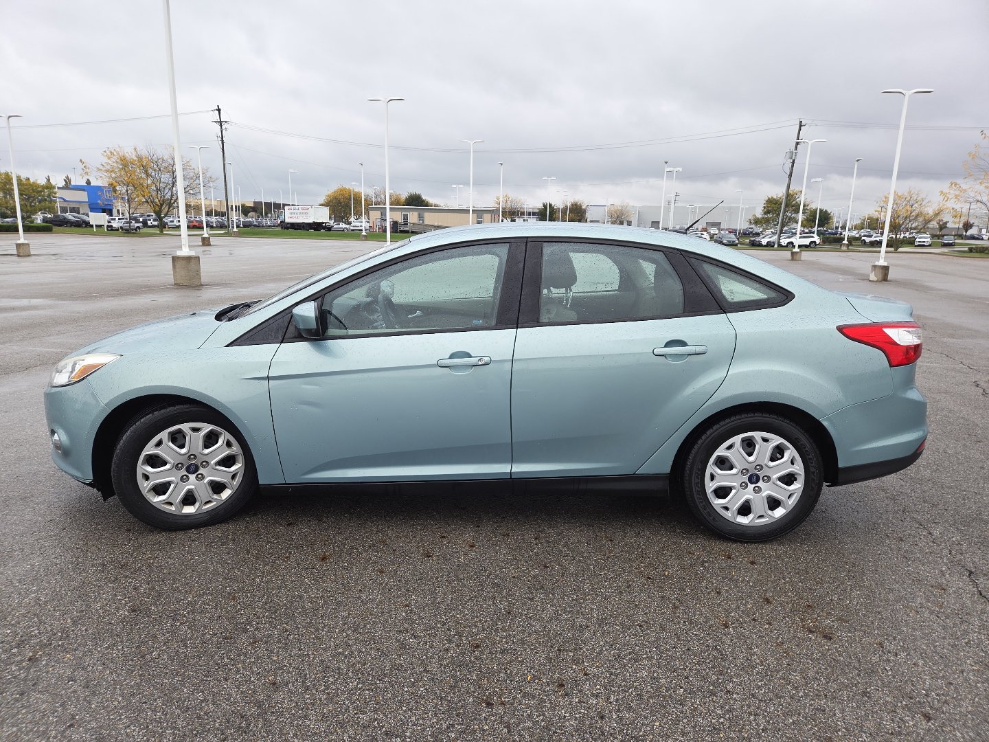 Used 2012 Ford Focus SE FWD image 10