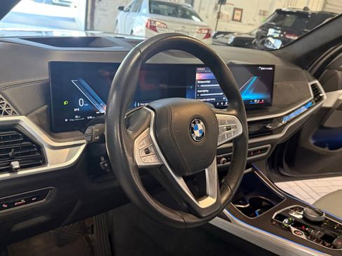 Used 2024 BMW X7 xDrive40i w/ Premium Package AWD/4WD image 31
