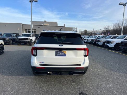 Certified 2025 Ford Explorer ST-Line w/ ST-Line Street Pack image 4