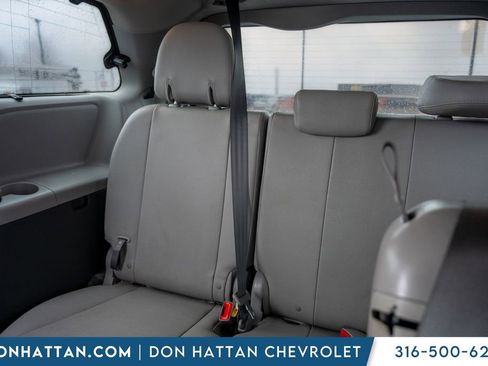 Used 2015 Toyota Sienna XLE w/ XLE Navigation Package image 25