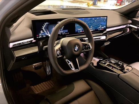 New 2026 BMW 530i w/ M Sport Package image 8