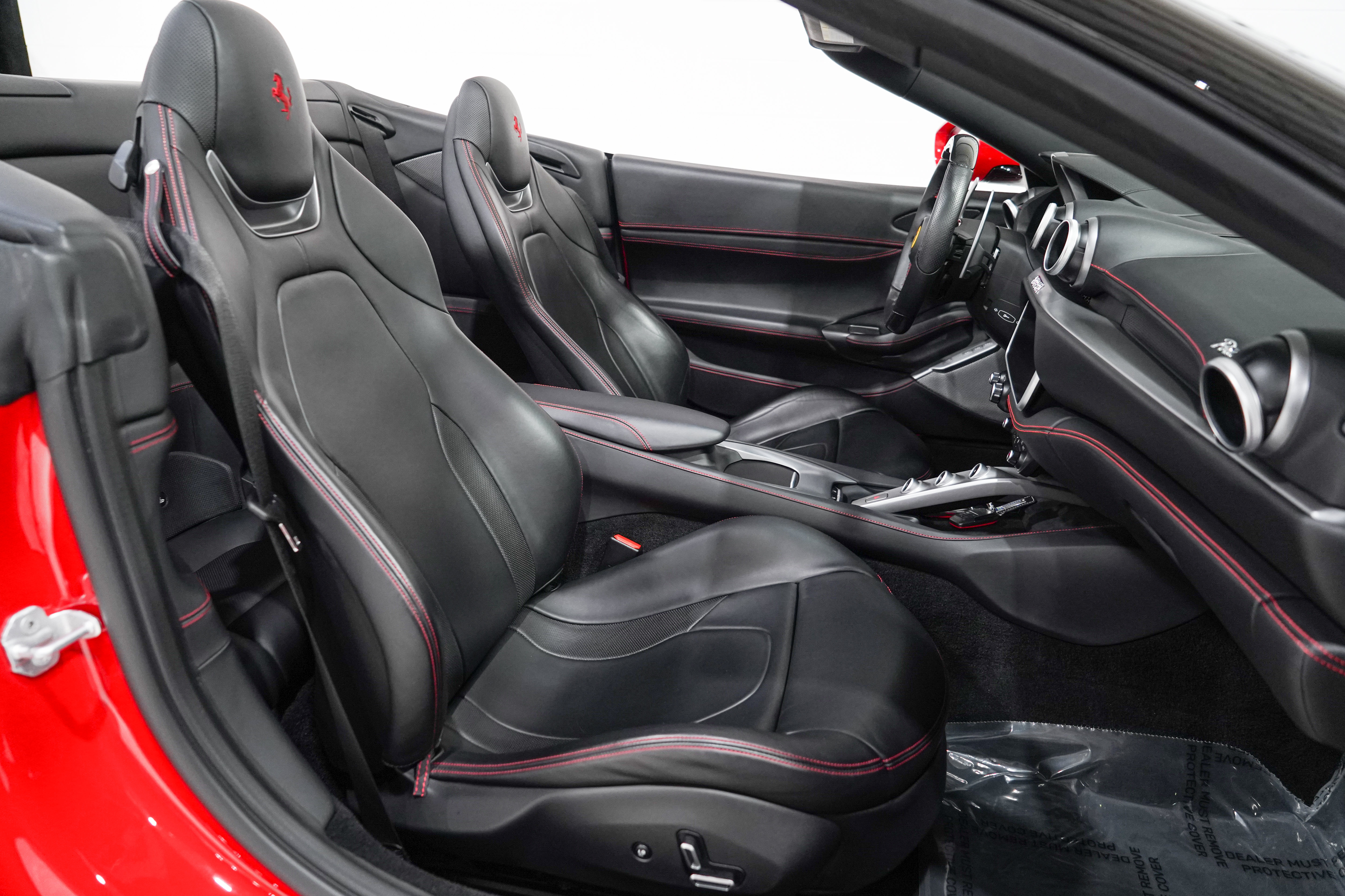 Used 2019 Ferrari Portofino RWD image 16