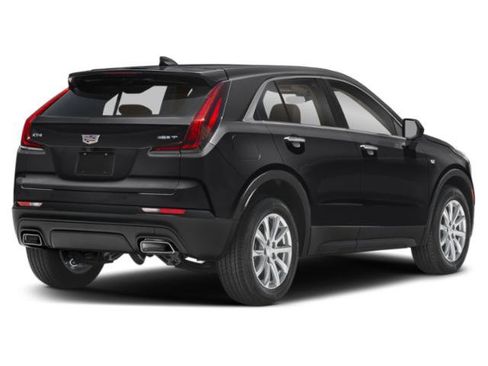 Used 2023 Cadillac XT4 Luxury w/ Cold Weather Package FWD image 2