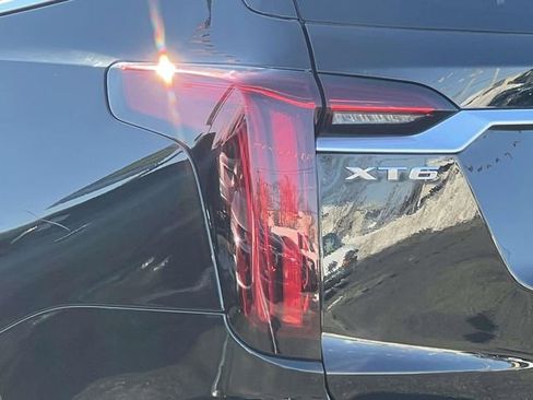 Used 2025 Cadillac XT6 Premium Luxury FWD image 10