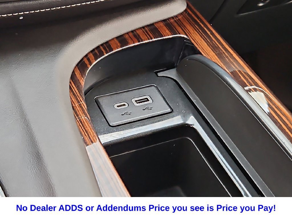 Used 2022 Cadillac Escalade Luxury AWD/4WD image 33