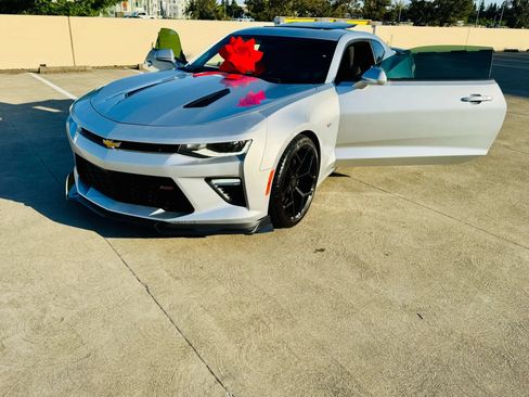 Used 2017 Chevrolet Camaro SS RWD image 37