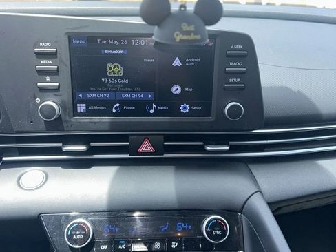 Used 2023 Hyundai Elantra SEL FWD image 3