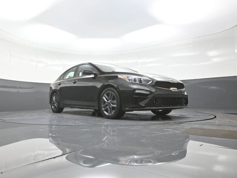 Used 2021 Kia Forte GT-Line image 9