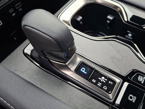 Used 2024 Lexus RX 450h AWD w/ Convenience Package image 16