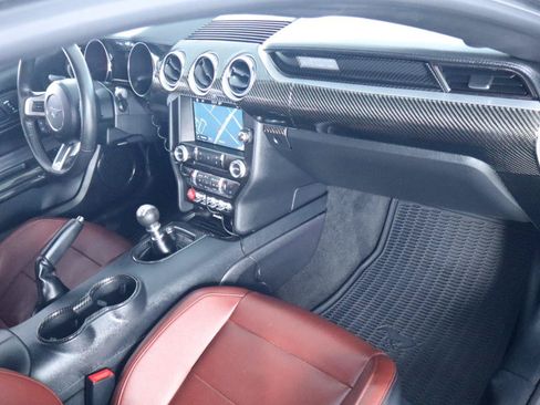 Used 2016 Ford Mustang Premium RWD image 39