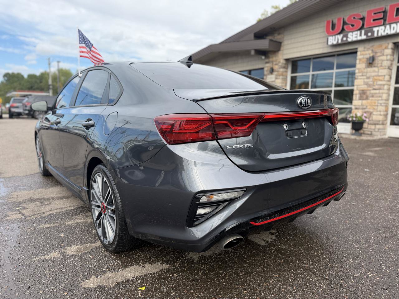 Used 2021 Kia Forte GT w/ GT2 Package FWD image 9