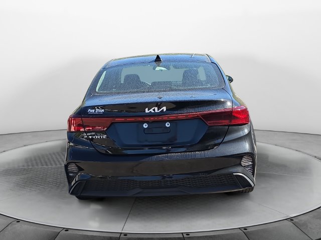 Used 2023 Kia Forte LXS FWD image 4