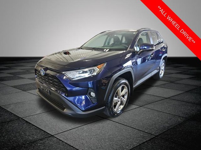 Used 2021 Toyota RAV4 XLE Premium AWD/4WD image 3