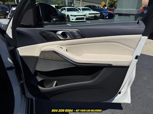 Used 2019 BMW X7 xDrive40i w/ Premium Package AWD/4WD image 41