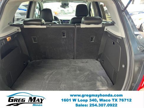 Used 2021 Chevrolet Trax LT w/ Premium Seat Package FWD image 15