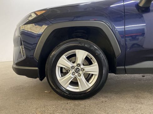 Used 2021 Toyota RAV4 XLE image 12