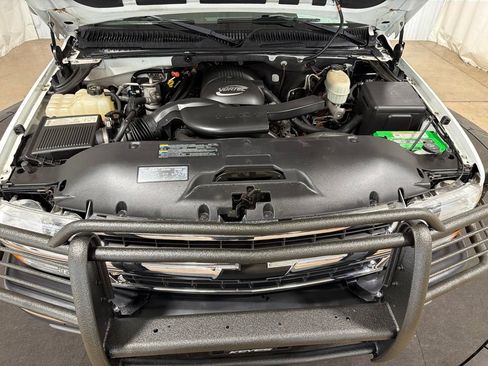 Used 2004 Chevrolet Tahoe 4WD w/ Skid Plate Package image 36