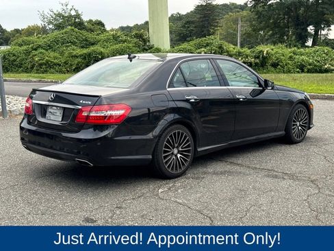 Used 2011 Mercedes-Benz E 550 4MATIC Sedan image 7