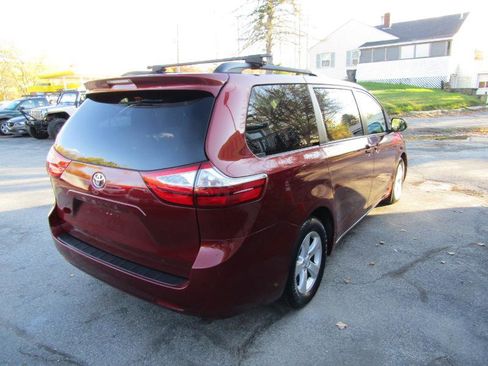 Used 2017 Toyota Sienna LE image 15